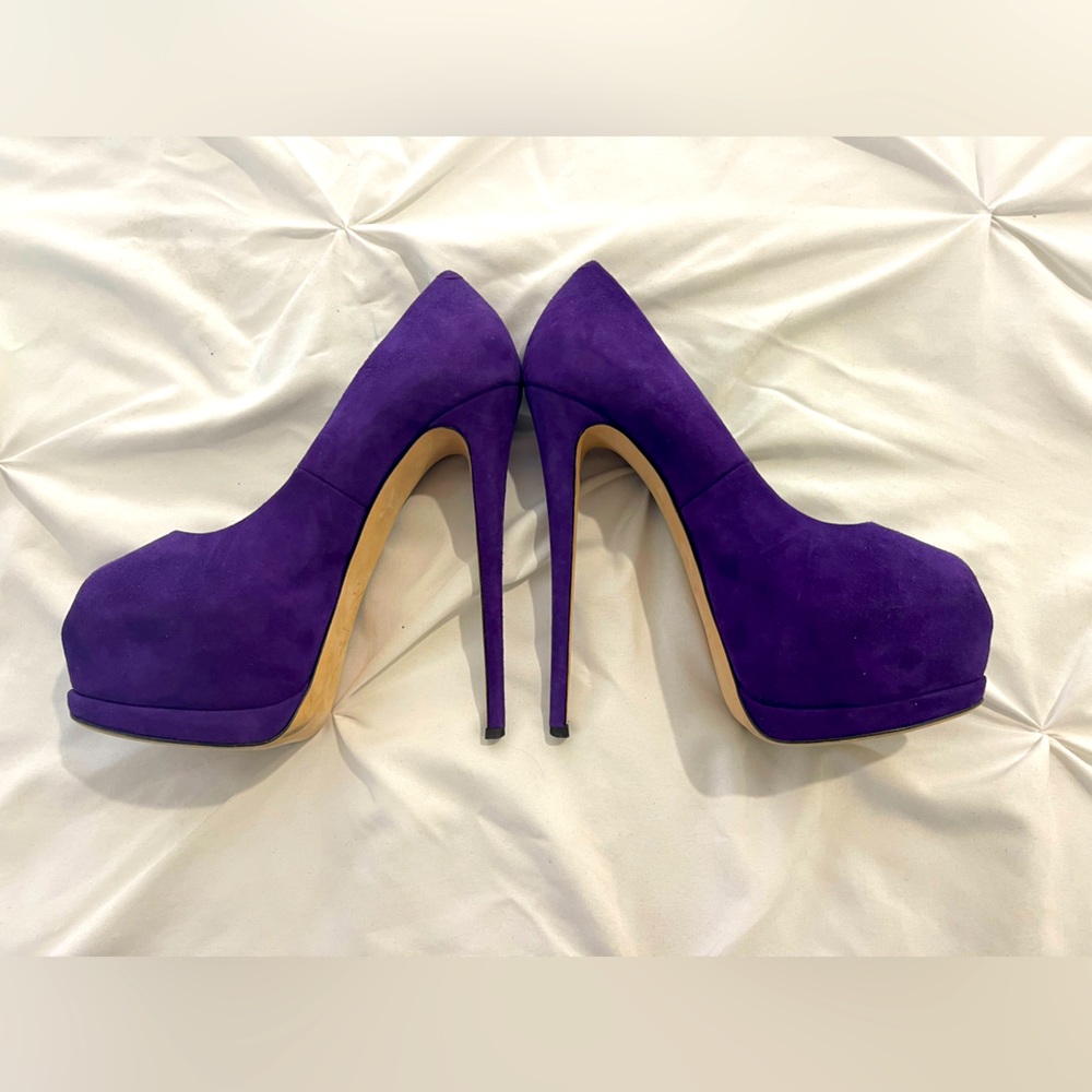 Giuseppe Zanotti Sharon Peeptoe Heels size 38